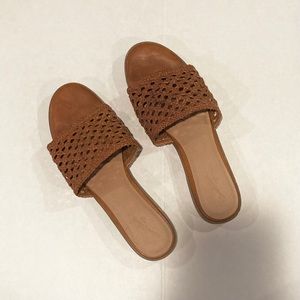 Universal Thread Brown Sandals